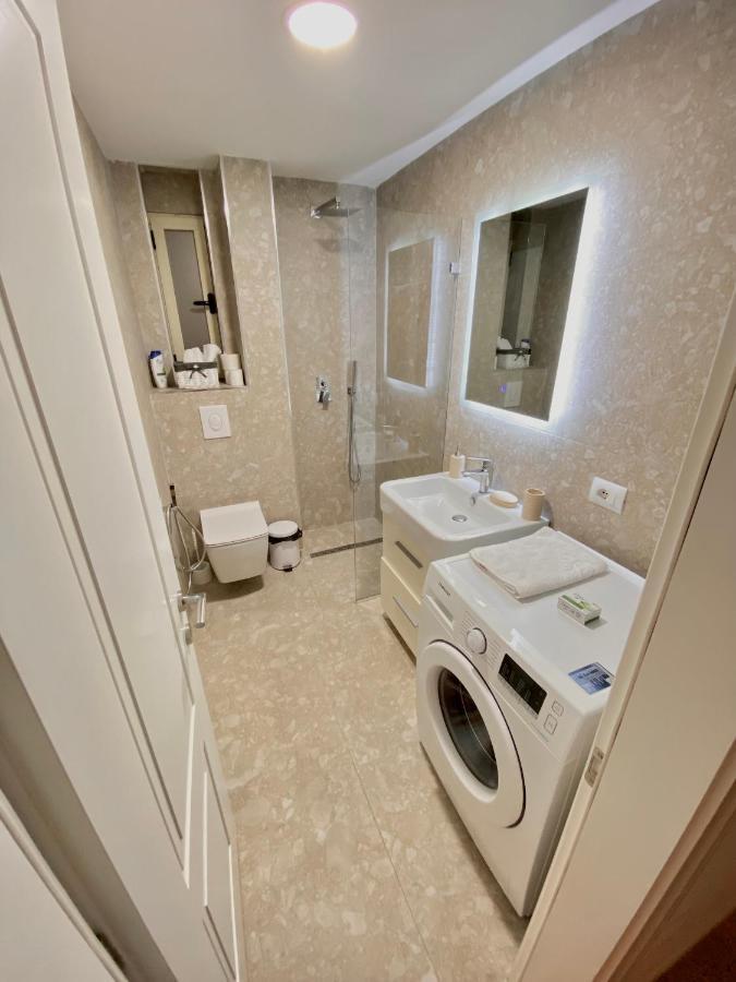 Jolie Center Apartment Tirana Esterno foto